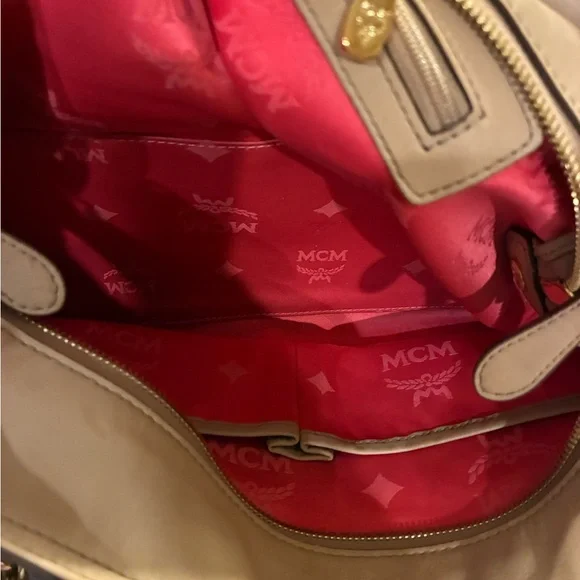 MCM Tan and Pink Tote Bag with Gold Accents Q4382 Munchen - Picture 9 of 11
